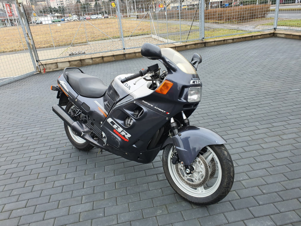 Honda CBR 1000 F sběratelský kus ! /R