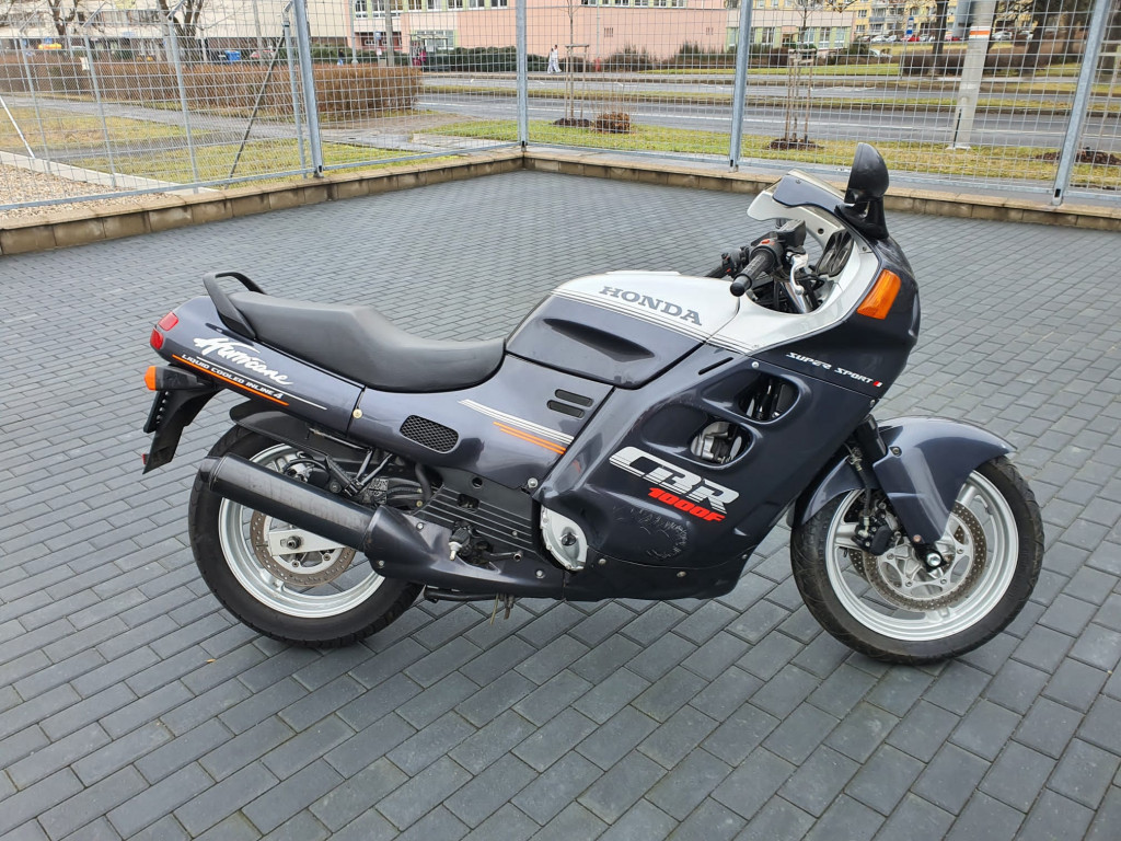 Honda CBR 1000 F sběratelský kus ! /R
