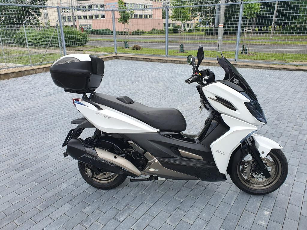 Kymco K-XCT 300i 