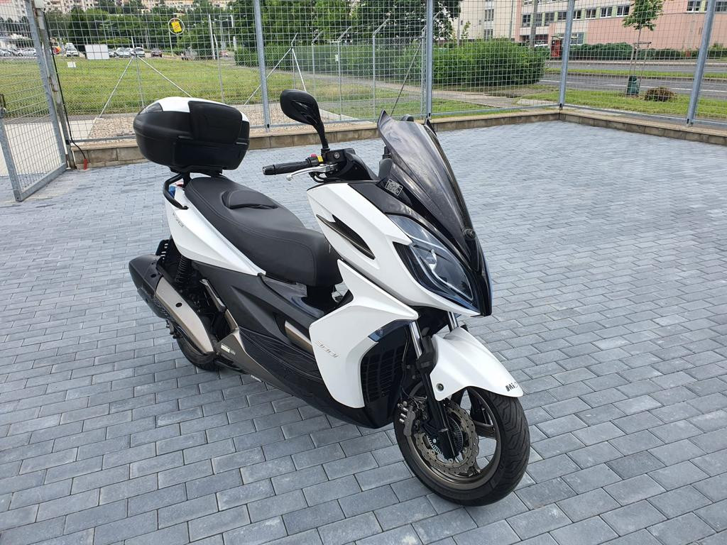 Kymco K-XCT 300i 