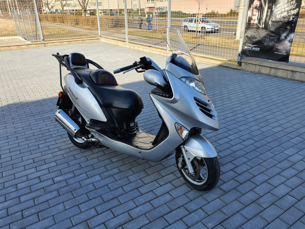 Kymco Grand Dink 250