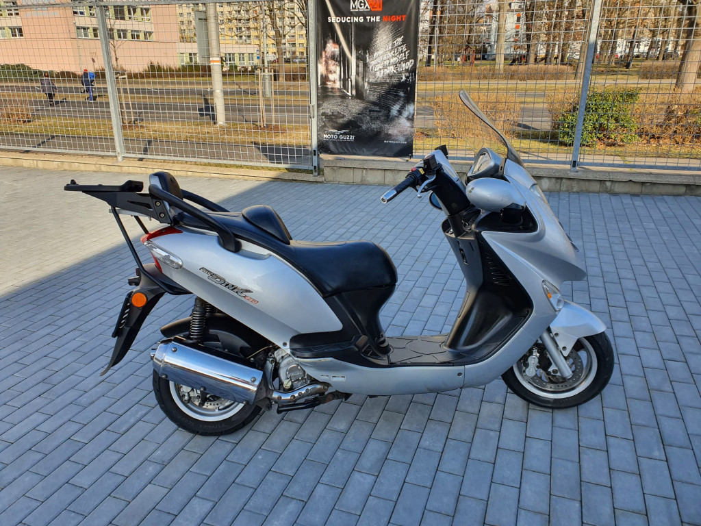 Kymco Grand Dink 250