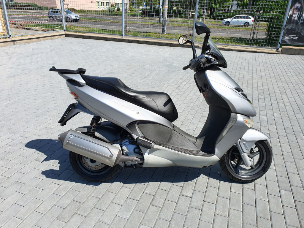 Aprilia Leonardo 250