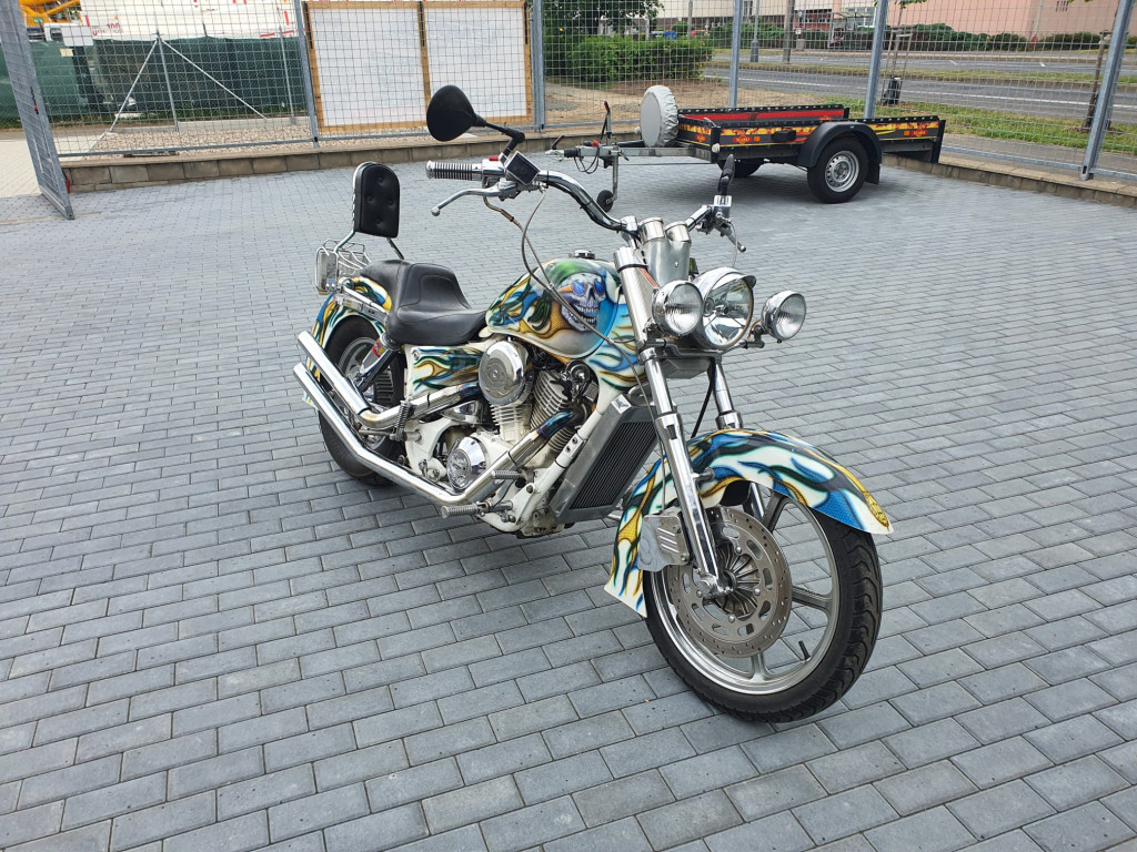 Honda VT 1100 C