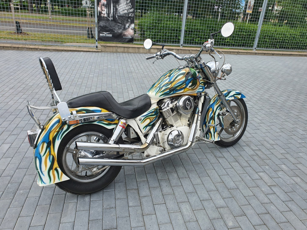 Honda VT 1100 C