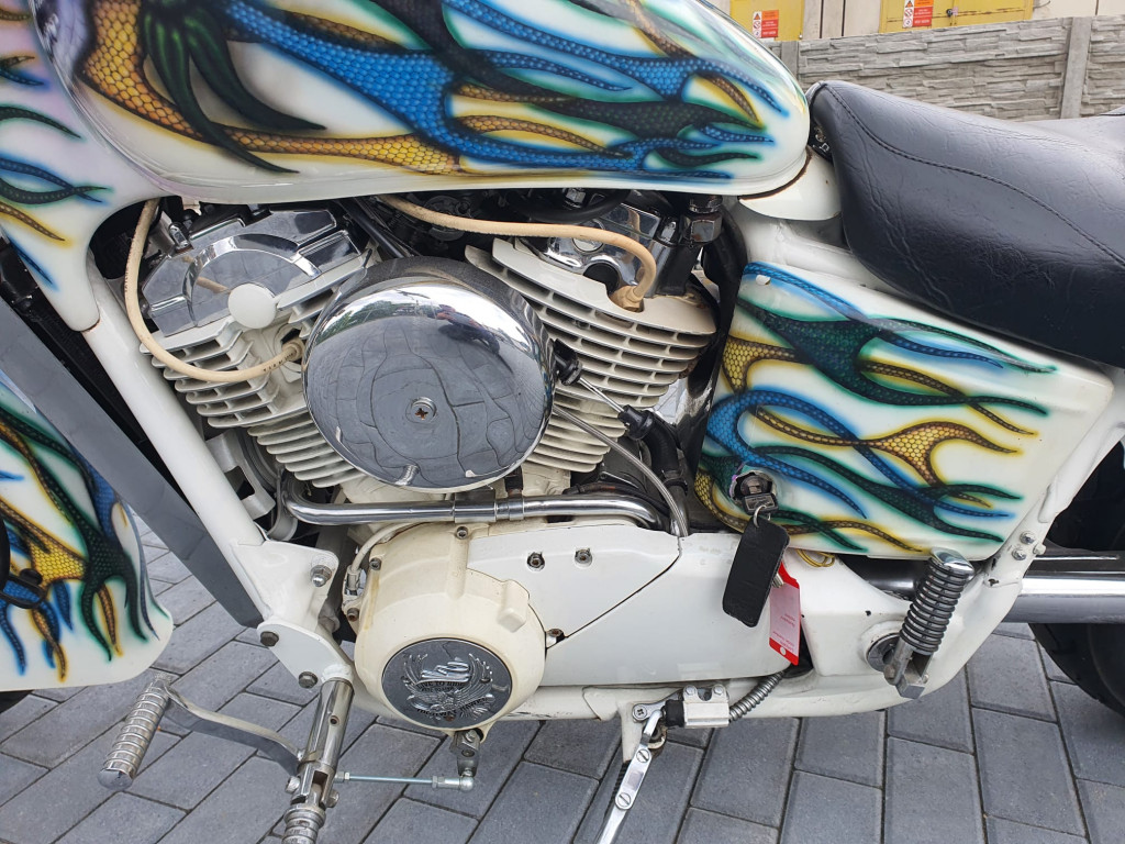 Honda VT 1100 C