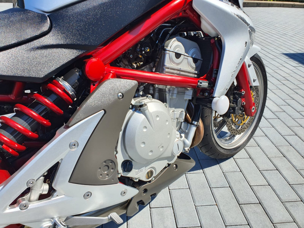 Kawasaki ER-6n 