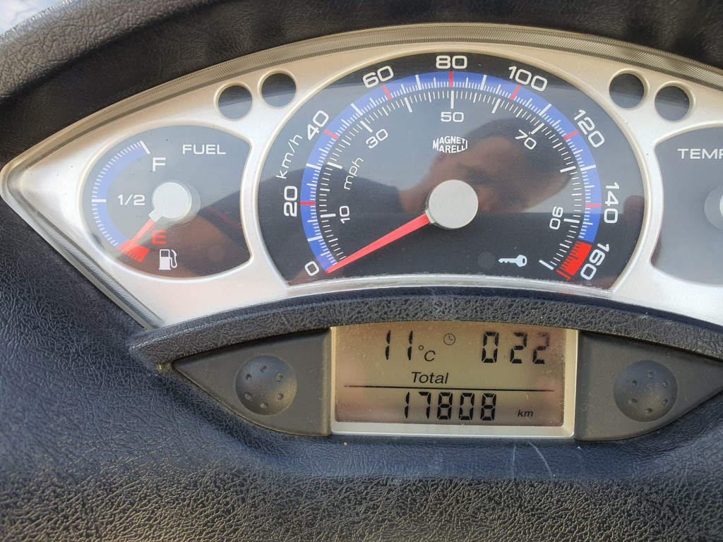 Yamaha X-Max 250 
