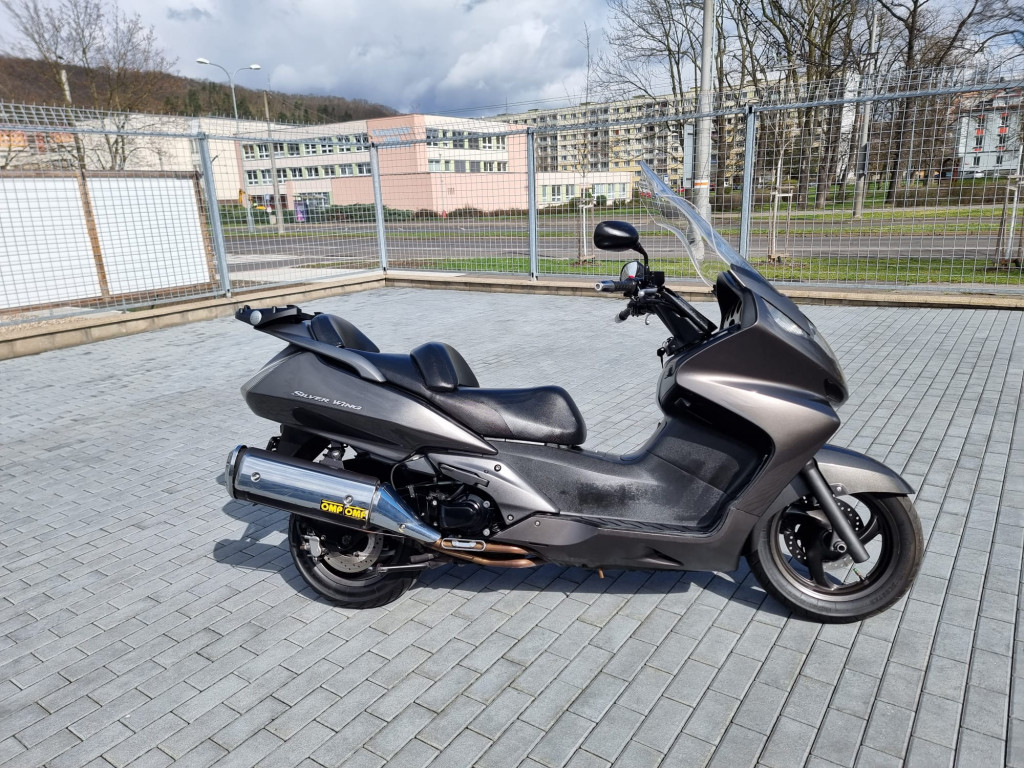 Honda FJS 400 Silver Wing 