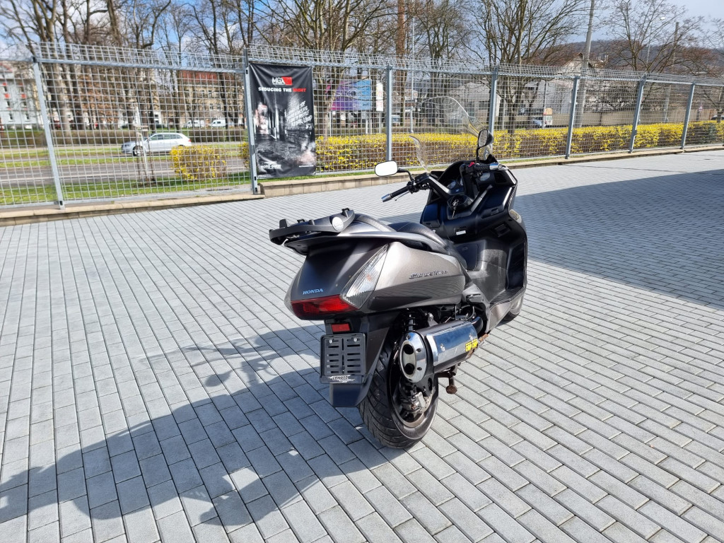 Honda FJS 400 Silver Wing 