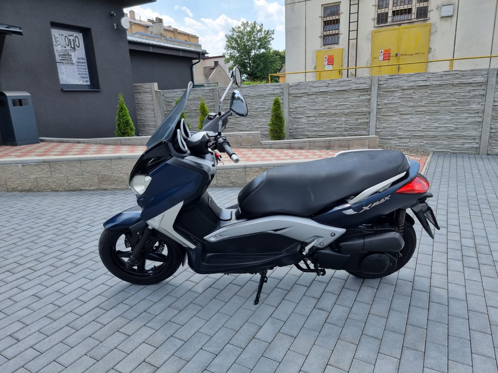 Yamaha X-Max 250 