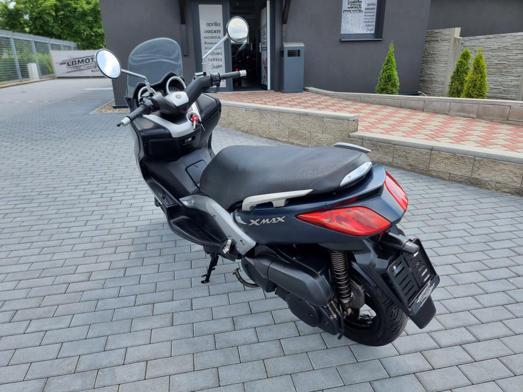 Yamaha X-Max 250 