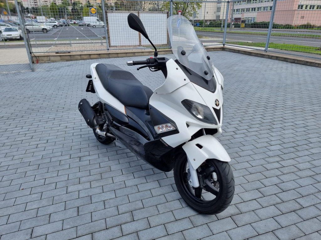 Gilera Nexus 300
