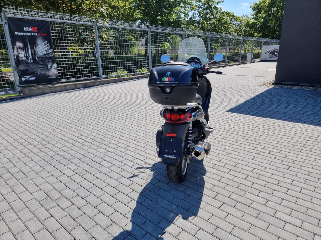 Piaggio Beverly 500