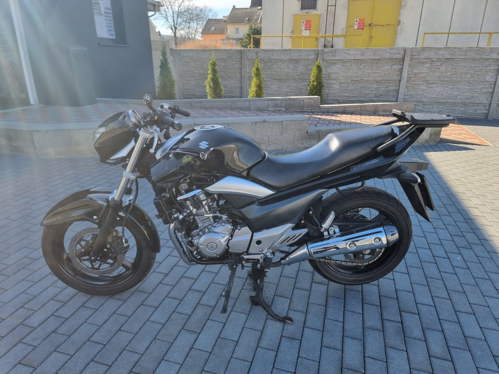 Suzuki Inazuma 250