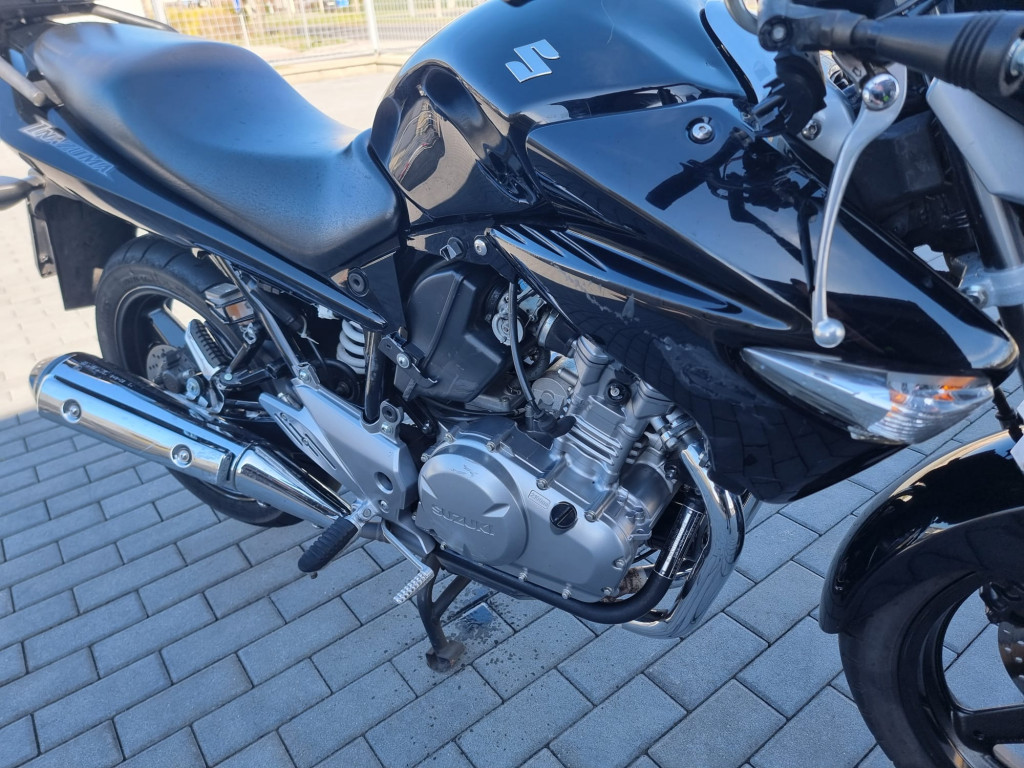 Suzuki Inazuma 250