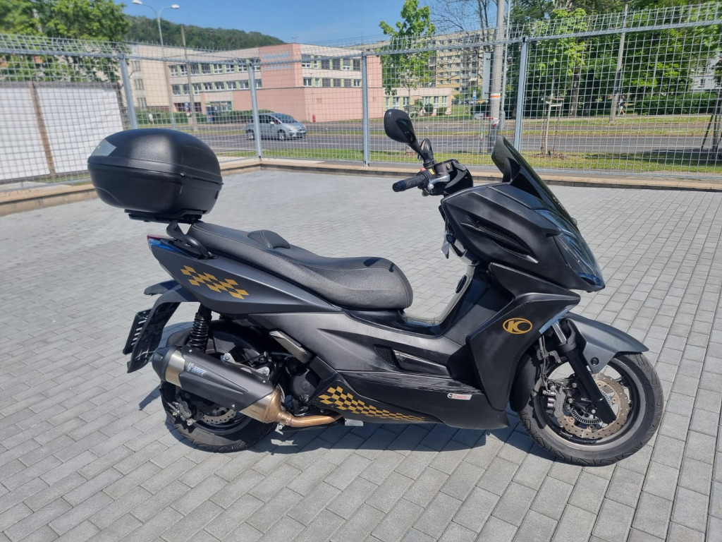 Kymco K-XCT 300i 