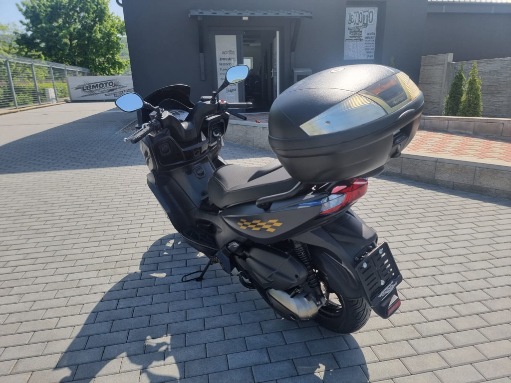 Kymco K-XCT 300i 