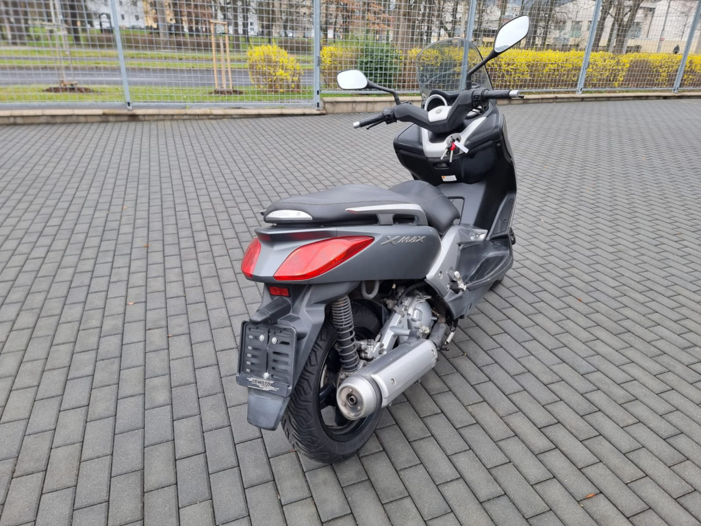 Yamaha X-Max 250 
