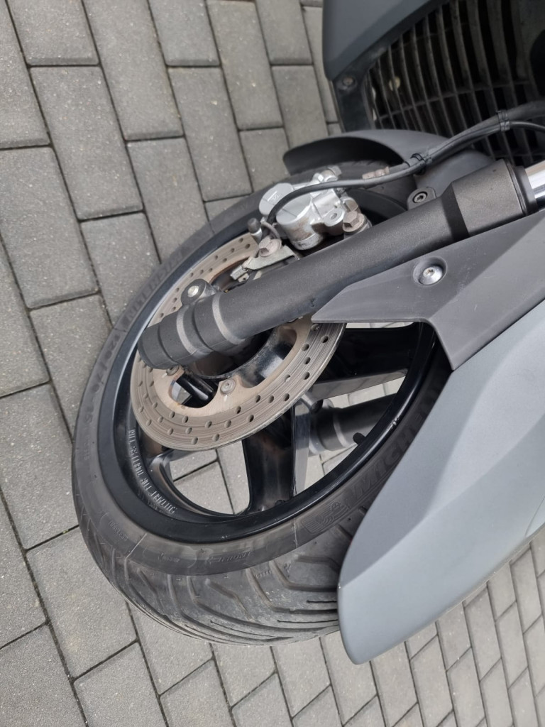 Yamaha X-Max 250 